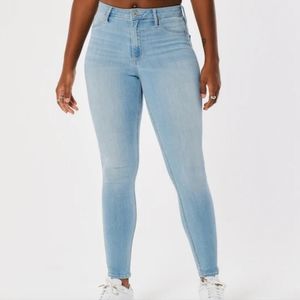 Hollister Curvy High-Rise Medium Wash Jean Leggings SIZE 1 NOT 2 Regular Length